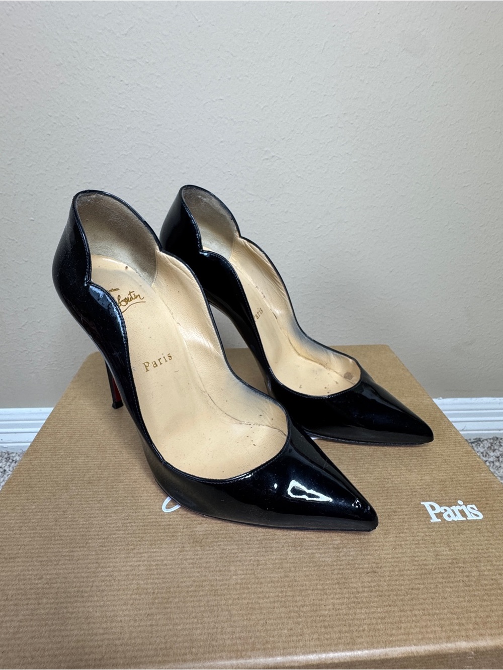 Christian Louboutin Black Patent Leather Scalloped-Edge Pumps